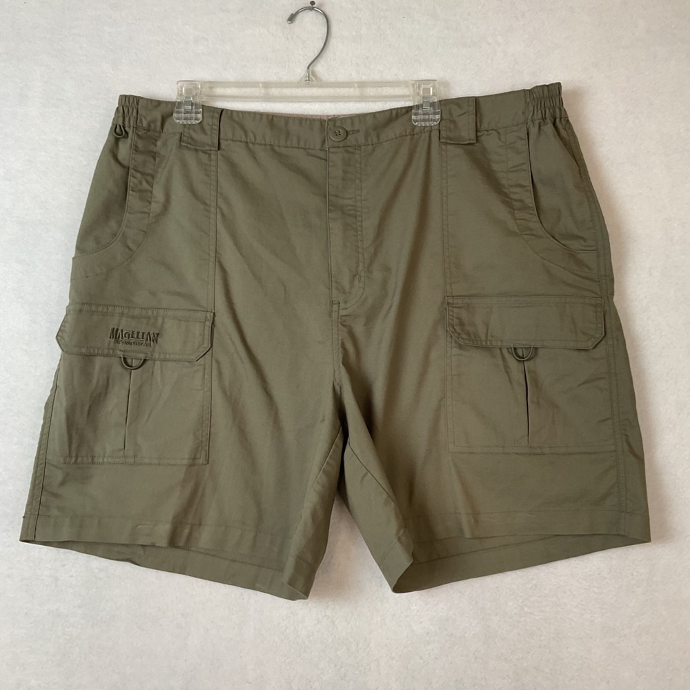 Magellan Sportswear Mens 42 Cargo Fishing Shorts Olive Green Stretch Outdoors